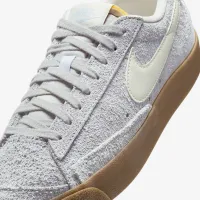 Nike Blazer Low '77 Vintage жіноча Кросівки колір сірий