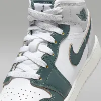 Nike Air Jordan 1 Mid SE Big дитячі Кросівки колір білий