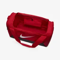 Nike Brasilia тренировочные Duffel сумка (Small, 41L) цвет красный