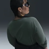 Nike Sportswear Club жіноча Long-Sleeve футболка (великі розміри) колір зелений