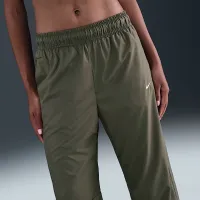 Nike Sportswear Classic женская Mid-Rise Open-Hem Pants цвет зеленый
