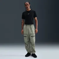 Nike Tech чоловічі Woven Cargo Pants колір зелений