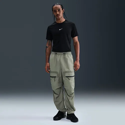 Nike Tech чоловічі Woven Cargo Pants колір зелений