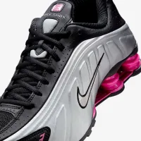Nike Shox R4 женская Кроссовки цвет черный