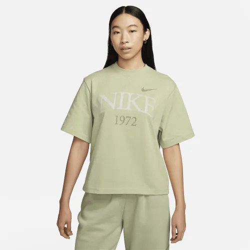 Nike Sportswear Classic жіноча футболка колір зелений