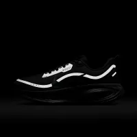 Nike Vomero 18 GORE-TEX женская Waterproof Road Running Кроссовки with Reflective Accents цвет черный