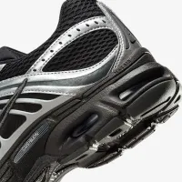 Nike Air Max Moto 2K жіноча Кросівки колір чорний