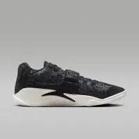 Nike Zion 3 M.U.D. 