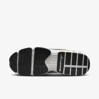 Nike Air Zoom Fire жіноча Кросівки колір білий