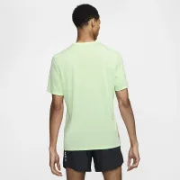 Nike Rise 365 чоловічі Dri-FIT Short-Sleeve Running Top колір зелений