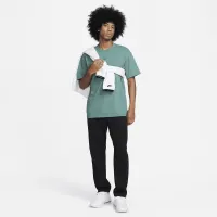 Nike Sportswear Premium Essentials чоловічі футболка колір зелений