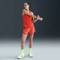 Nike Tempo женская Dri-FIT Mid-Rise Brief-Lined Running шорты цвет красный