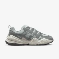 Nike Tech Hera жіноча Кросівки колір сірий