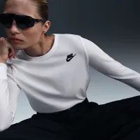 Nike Sportswear Club жіноча Long-Sleeve футболка колір білий