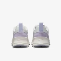 Nike Air Max Nuaxis SE женская Кроссовки цвет белый