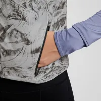 Nike Swift жіноча Therma-FIT ADV Reflective Running Vest колір сірий