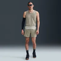 Nike Solar Chase мужские Dri-FIT ADV Running Tank Top цвет зеленый