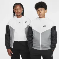 Nike Sportswear Windrunner Big дитячі Hooded Repel Куртка (Extended Size) колір білий