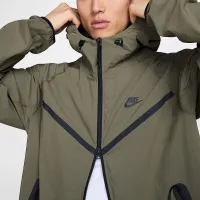 Nike Tech мужские Woven Куртка цвет зеленый