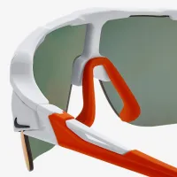 Nike Flyfree Shield Engineeколір червоний Field Tint колір білий