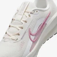 Nike Downshifter 13 жіноча Road Running Кросівки колір сірий