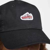 Nike Club Unstructuколір червоний 