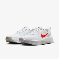 Nike MC Trainer 3 женская для тренировок Кроссовки цвет белый