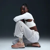 Nike Sportswear женская Mid-Rise Loose Woven Open-Hem Pants цвет белый