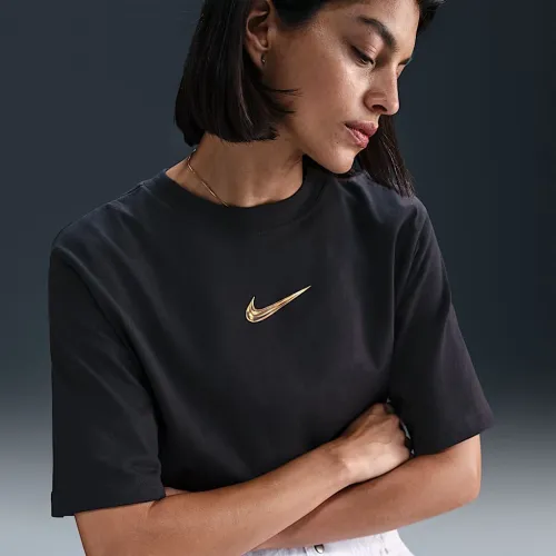Nike Sportswear жіноча Loose Short-Sleeve Graphic футболка колір чорний