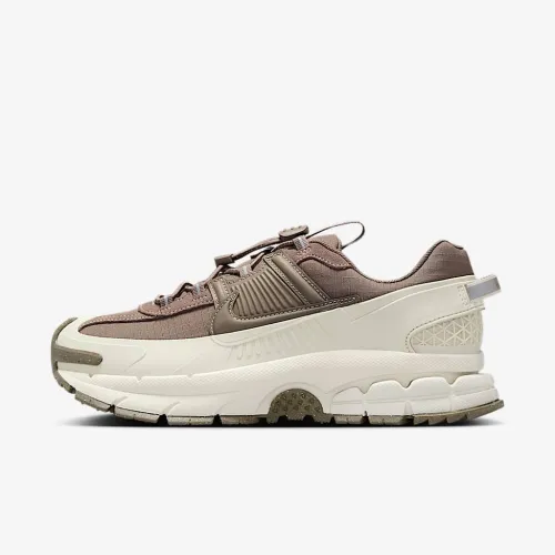 Nike Zoom Vomero Roam женская Winterized Кроссовки цвет серый