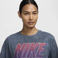 Nike Sportswear жіноча Short-Sleeve Graphic футболка колір сірий