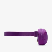 Nike Aura Crossbody сумка (2л) колір фіолетовий