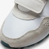 Nike MD Valiant Little Kids' взуття White