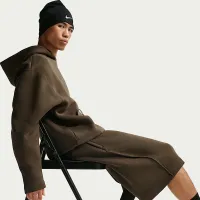 Nike Tech чоловічі Fleece оверсайз Fit шорти колір коричневий