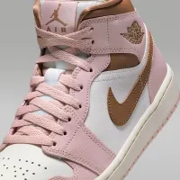 Nike Air Jordan 1 Mid жіноча Кросівки Pink