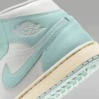 Nike Air Jordan 1 Mid жіноча Кросівки колір білий