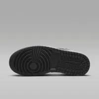 Nike Air Jordan 1 Low жіноча Кросівки колір білий
