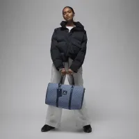 Nike Jordan Monogram Duffle сумка (25L) блакитний