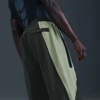 Nike Tech чоловічі Dri-FIT Woven Color-Block оверсайз Pants колір зелений