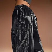NikeSKIMS Shiny Nylon жіноча Cargo Pants колір чорний