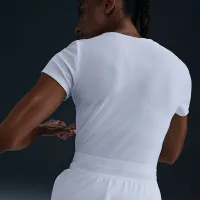 NikeCourt Advantage жіноча Dri-FIT Short-Sleeve Tennis Top колір білий