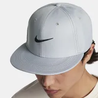 Nike Pro Structuцвет красный Round Bill Cap цвет серый