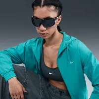 Nike Sportswear Classic Wovens женская Loose UV Protection Hooded Куртка цвет зеленый