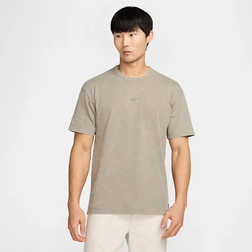 Nike Sportswear Premium Essentials чоловічі Max90 футболка колір зелений