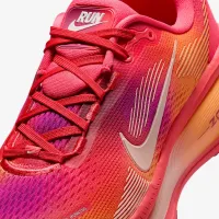 Nike Vomero 18 SE женская Road Running Кроссовки цвет красный