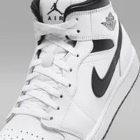 Nike Air Jordan 1 Mid чоловічі Кросівки колір білий