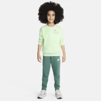 Nike Sportswear Create Your Own Adventure Little детские French Terry Graphic Crew набор цвет зеленый