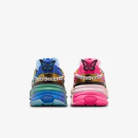 Nike жіноча V2K Run x Doernbecher Freestyle 