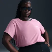 Nike Sportswear Club Essentials жіноча футболка (великі розміри) Pink