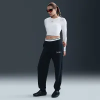 Nike Sportswear Chill Knit женская Slim Long-Sleeve Cropped Top цвет белый